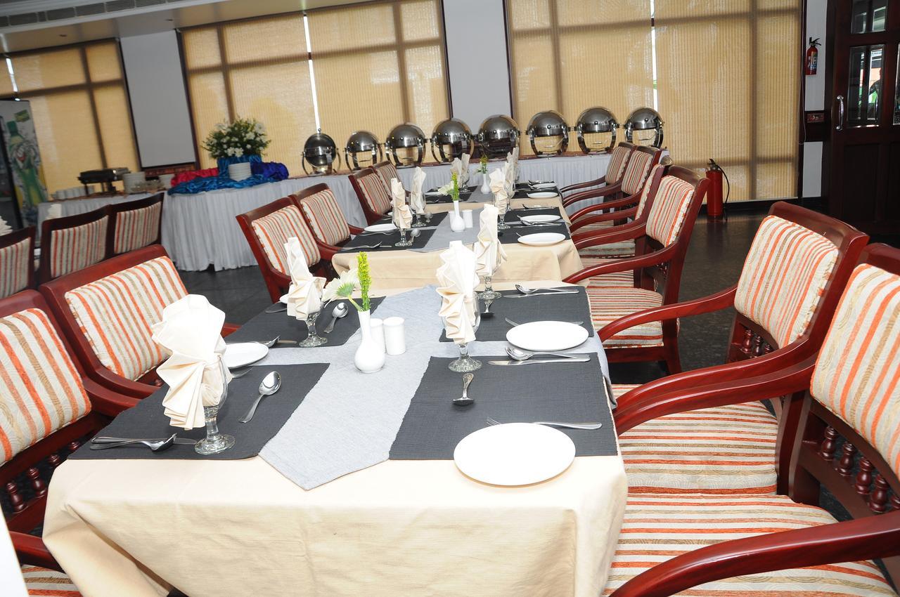 Vijayapark Hotel Kaduturutti Extérieur photo