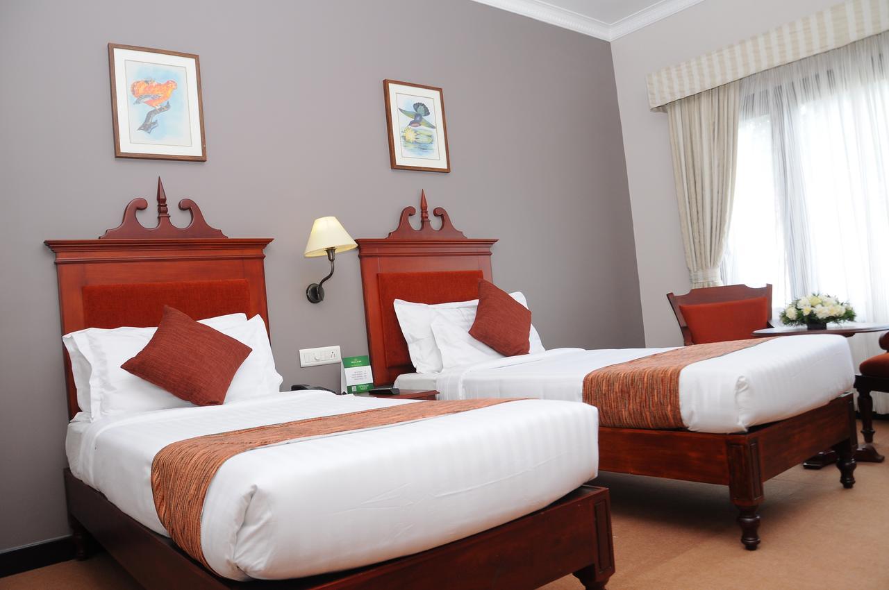Vijayapark Hotel Kaduturutti Extérieur photo